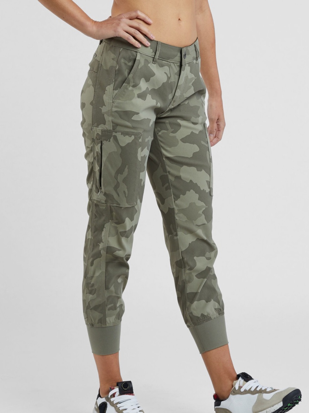 Prana Womens Sky Canyon Casual Jogger Pants Green Camo Print 4